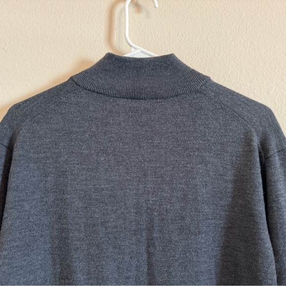UNTUCKit Belguardo Gray 100% Extra Fine Merino Wool Men's Sweater Medium - Picture 7 of 13